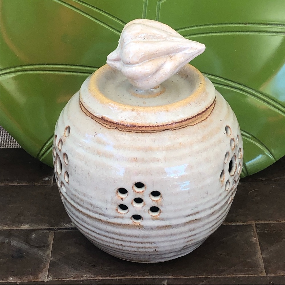 Studio Pottery Handmade Glazed Stoneware Signed Garlic Keeper - Picture 1 of 12